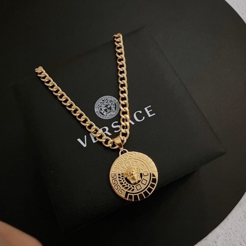 VERSACE